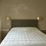 Πανσιόν La Perla Λα Σπέτσια
